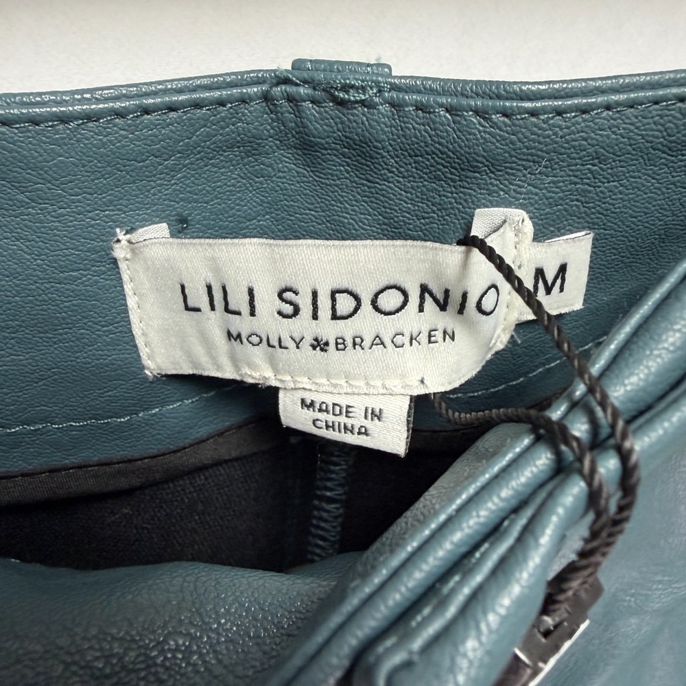 NWT Lili Sidonio Molly Bracken Frankie Faux Leather Shorts in Duck Blue Size M - Picture 6 of 7